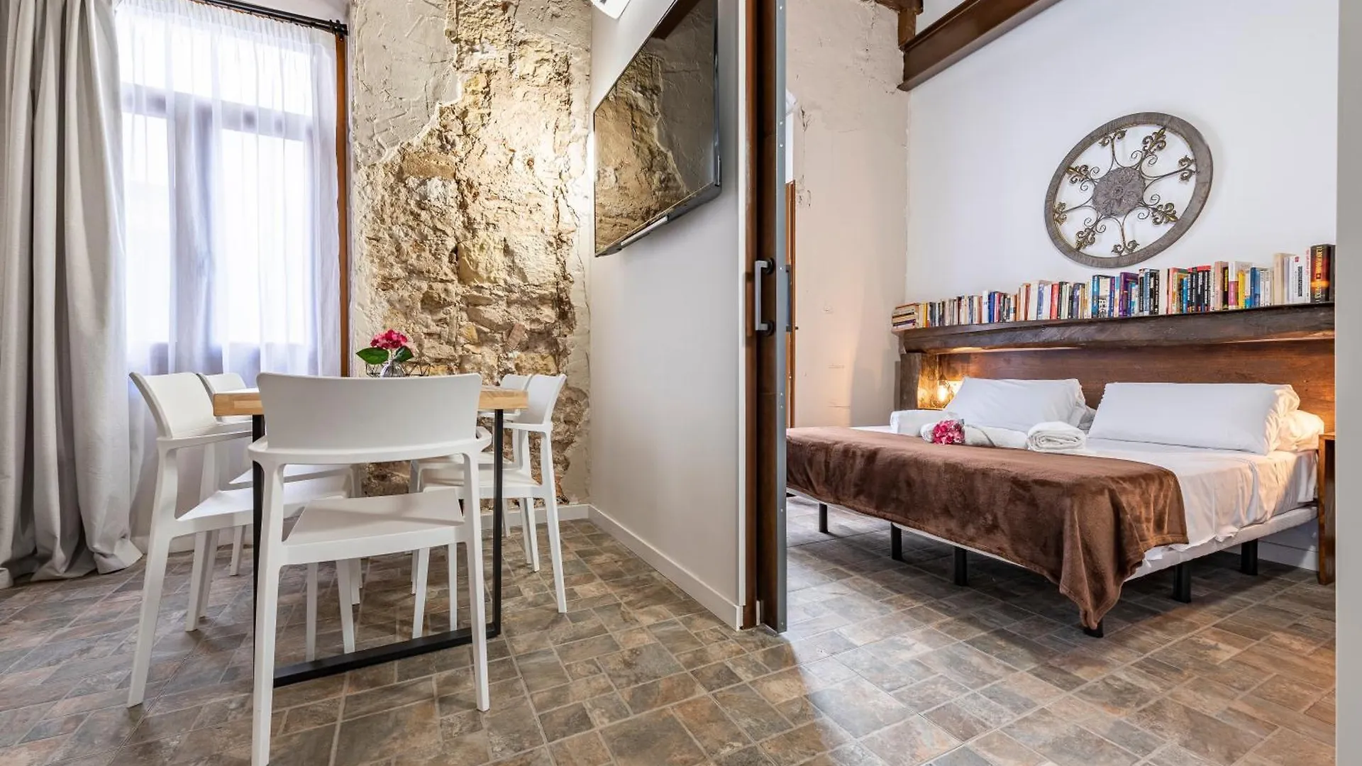 Old Town Experience Central Apartment Tarragona 0*,  Španělsko