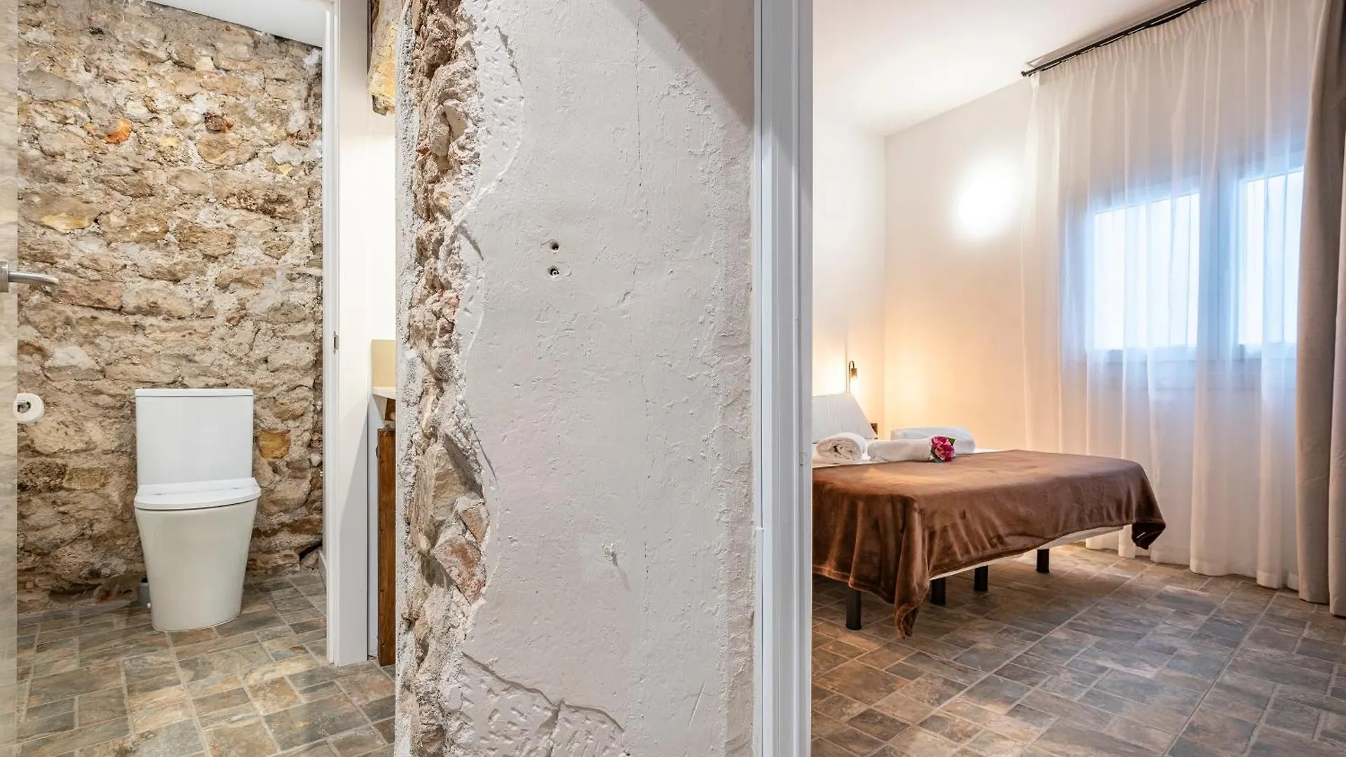 Old Town Experience Central Apartment Tarragona 0*,  Španělsko